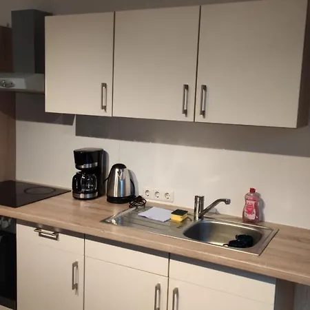 Schoene Zentrale In *