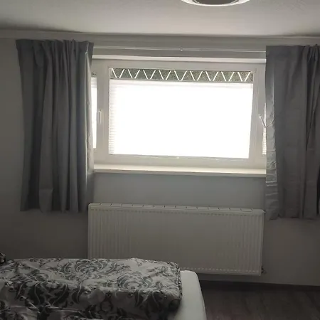 Schoene Zentrale Zimmer In