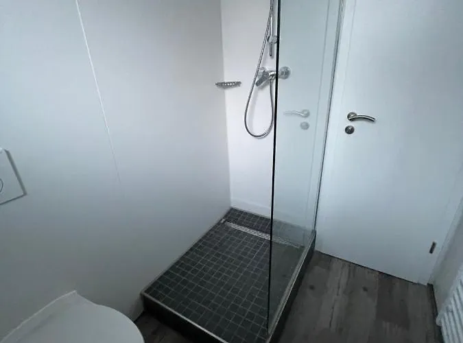 Schoene Zentrale In *