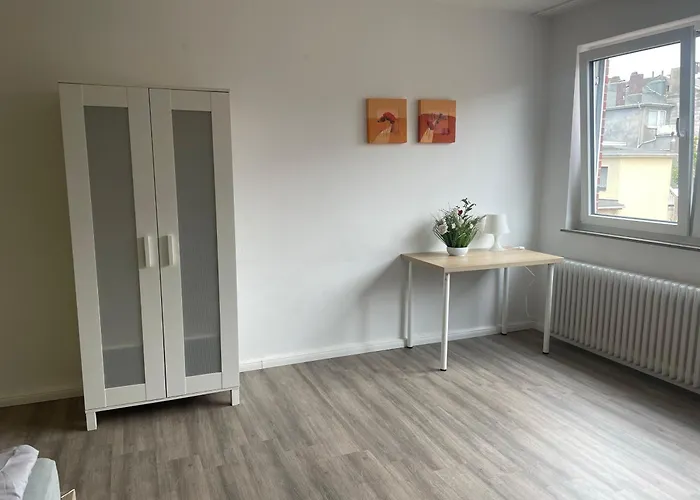 Schoene Zentrale In * ヴィルヘルムスハーフェン